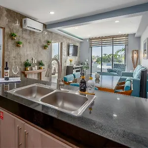  Apartamento Luxe Modern-5 Star Area-walk 2 Beach-pool-bbq-view-king Bed